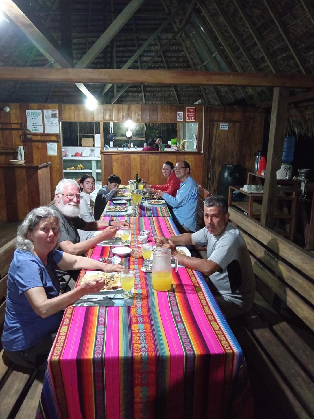 Aguas Negras River Lodge Пуэрто-Монтуфар Экстерьер фото